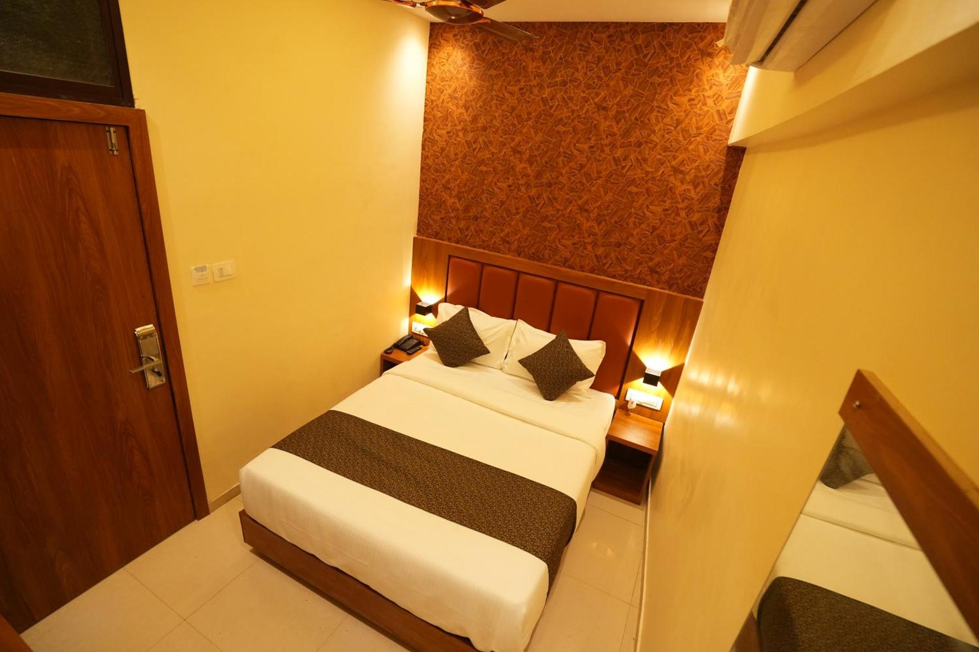 Hotel Boston Mumbai Dış mekan fotoğraf
