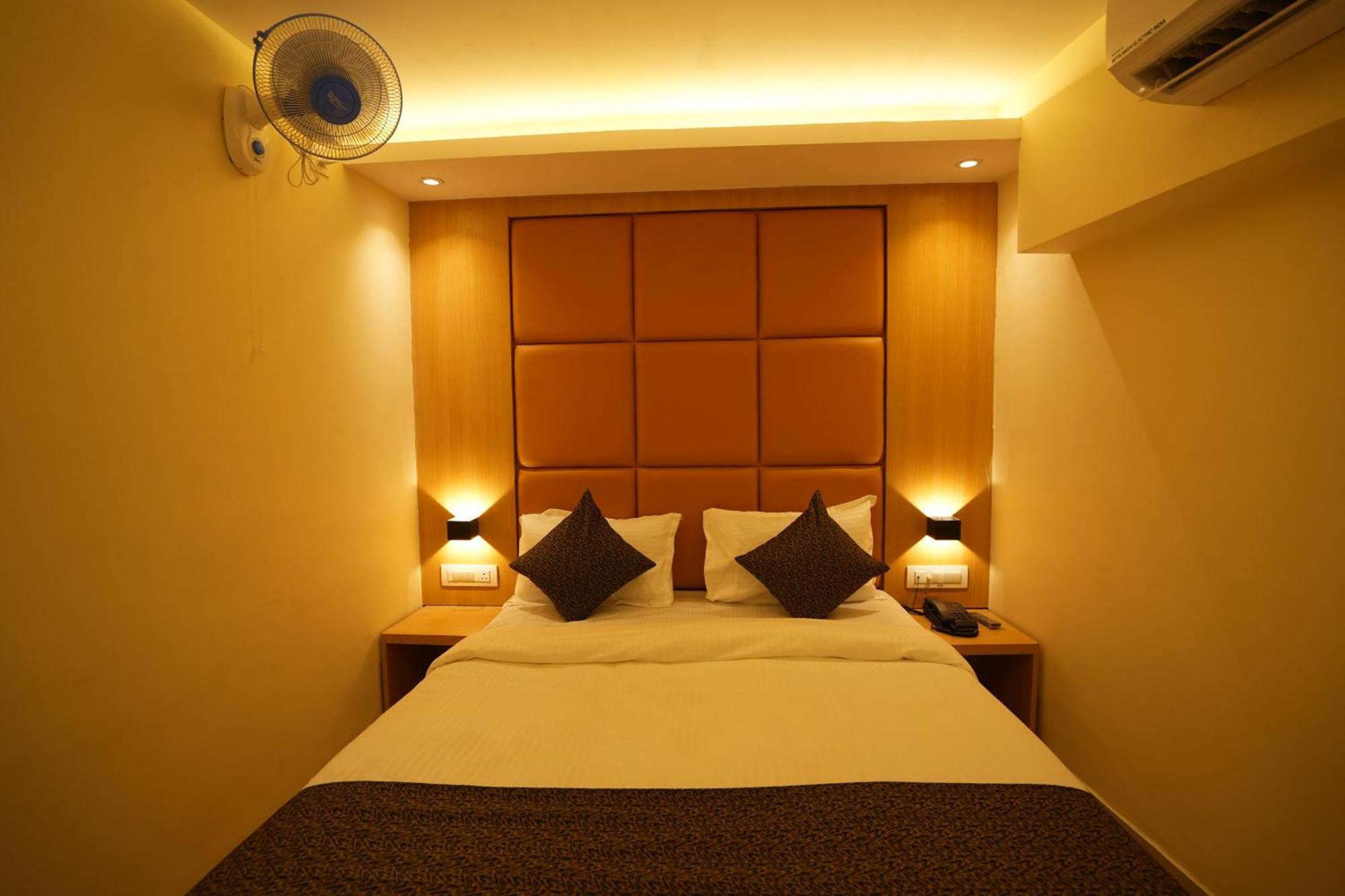 Hotel Boston Mumbai Dış mekan fotoğraf