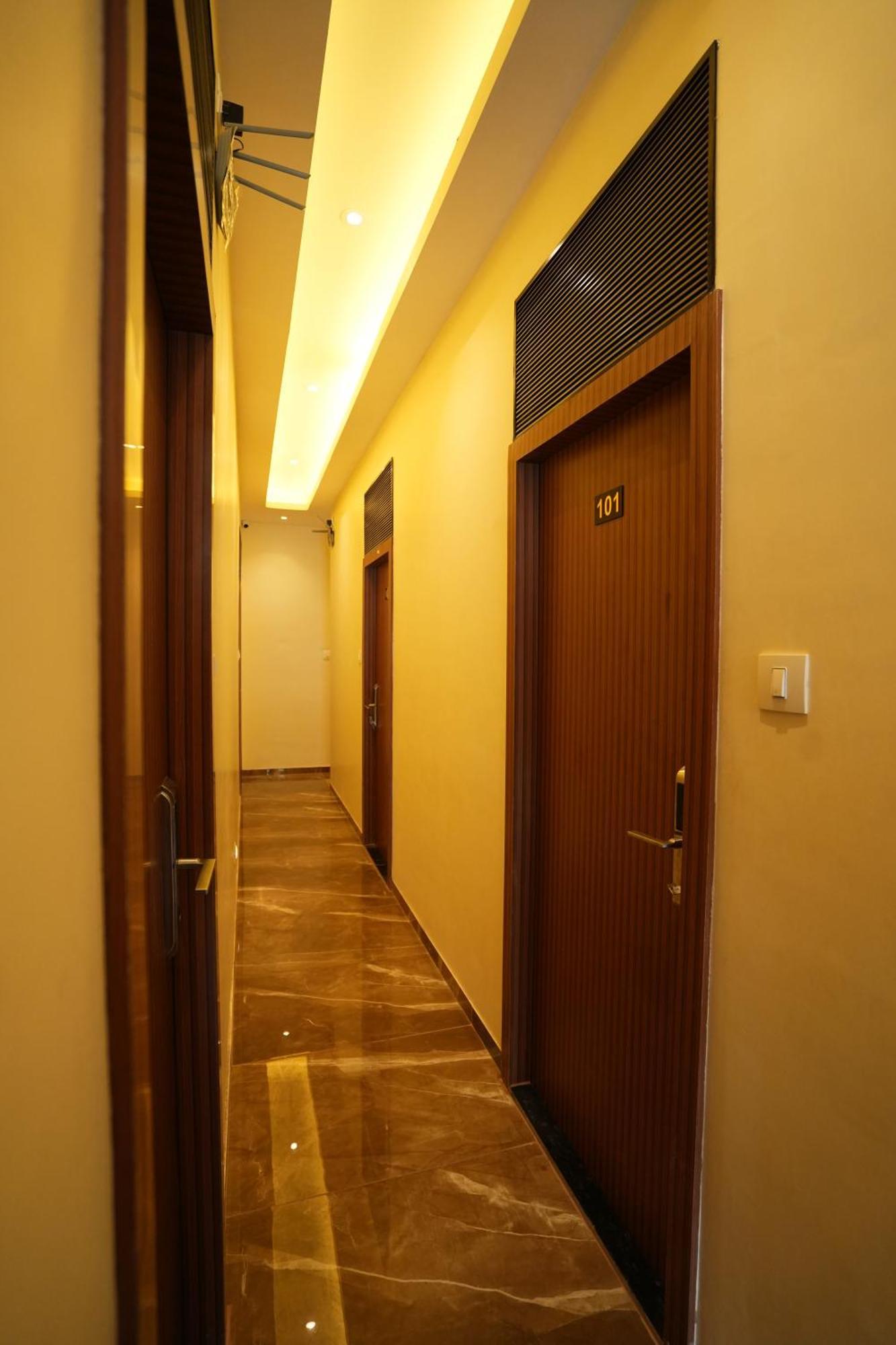 Hotel Boston Mumbai Dış mekan fotoğraf
